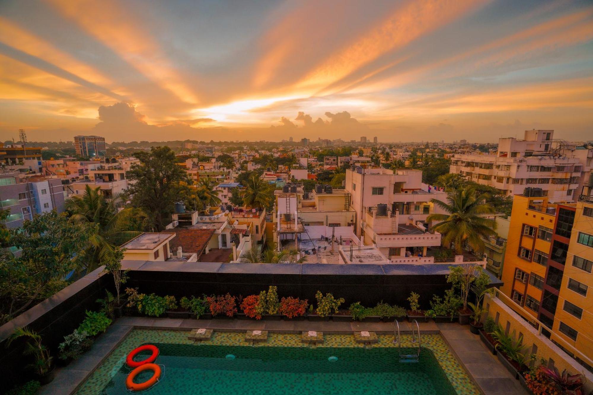 Lazdana Hotel Bengaluru Zewnętrze zdjęcie